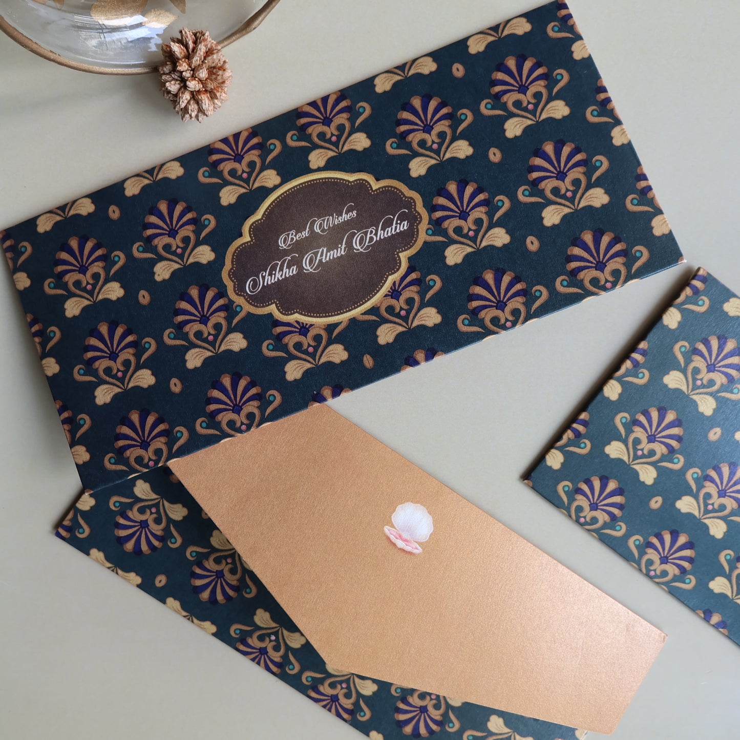 Green & Gold Oyester Shell Set of Money Envelopes